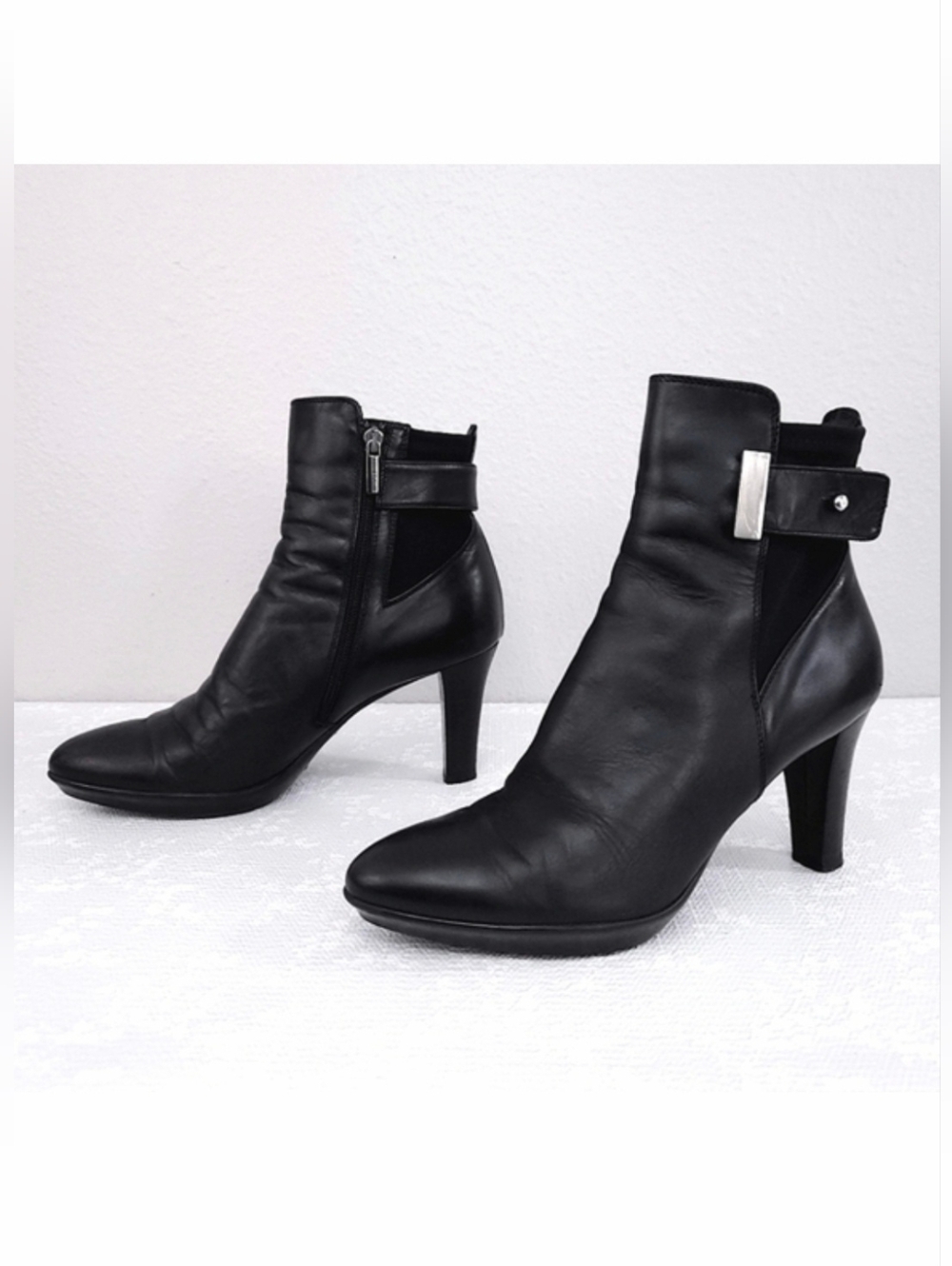 AQUATALIA Rogue Royal Ruby Dry Heeled Boots US 9.5 Black Weatherproof Booties